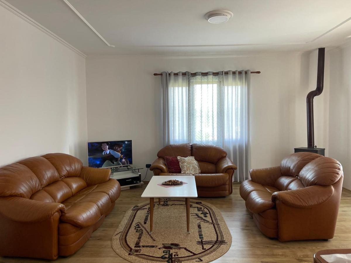 Ajla'S Home Vore ภายนอก รูปภาพ